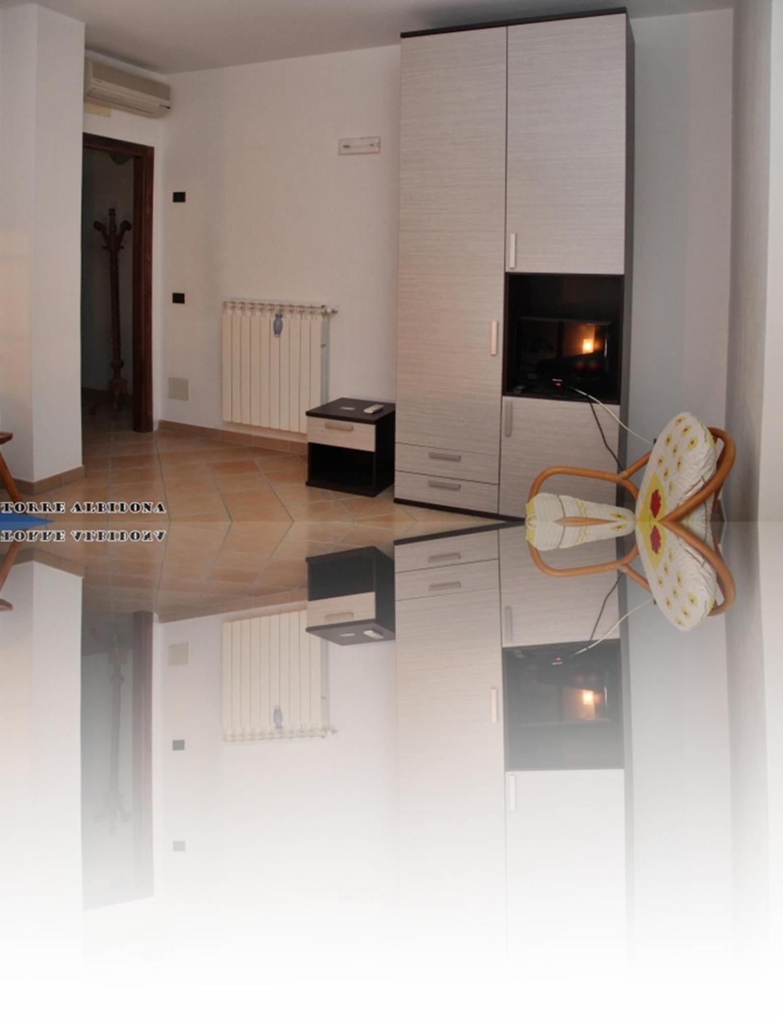 Torre Ancinale Bed & Breakfast โซเวราโต มาริน่า ภายนอก รูปภาพ