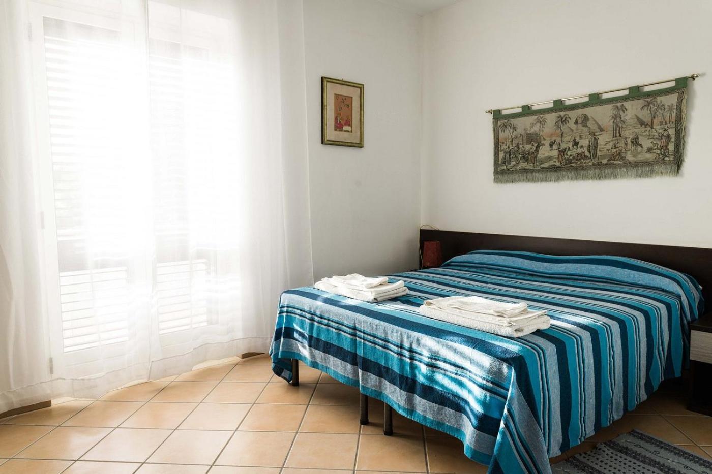 Torre Ancinale Bed & Breakfast โซเวราโต มาริน่า ภายนอก รูปภาพ