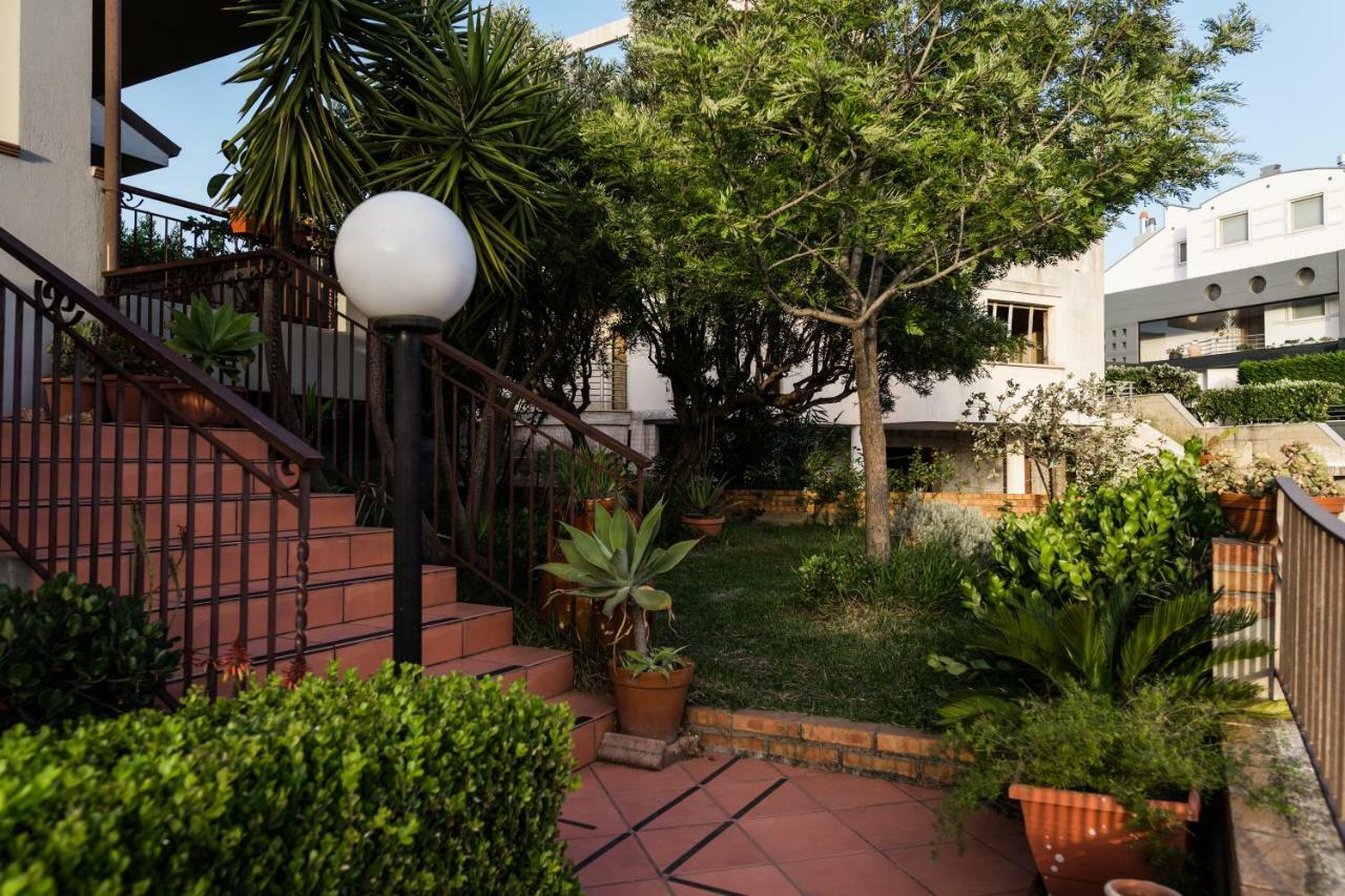 Torre Ancinale Bed & Breakfast โซเวราโต มาริน่า ภายนอก รูปภาพ