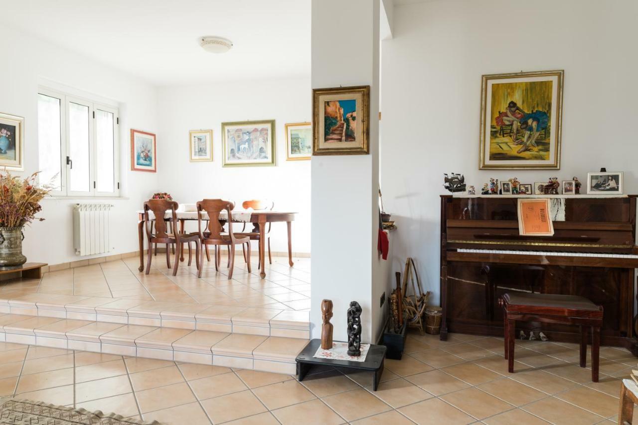Torre Ancinale Bed & Breakfast โซเวราโต มาริน่า ภายนอก รูปภาพ