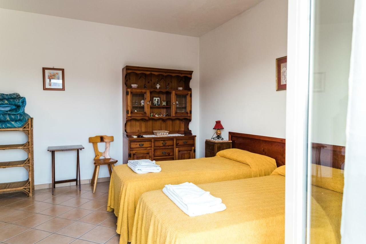 Torre Ancinale Bed & Breakfast โซเวราโต มาริน่า ภายนอก รูปภาพ